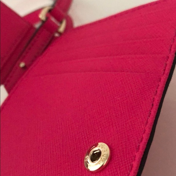 KATE SPADE HOT PINK LEATHER CROSSBODY WALLET - Picture 4 of 8